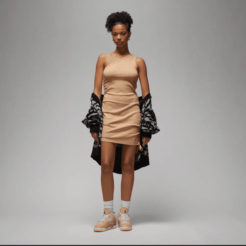 NWT AIR JORDAN WOMEN'S CINCH DRESS🌸
